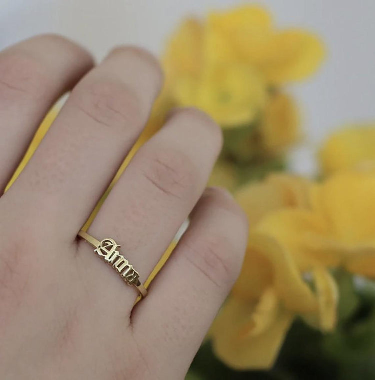 925 Sterling Silver Name Ring In Old English Font