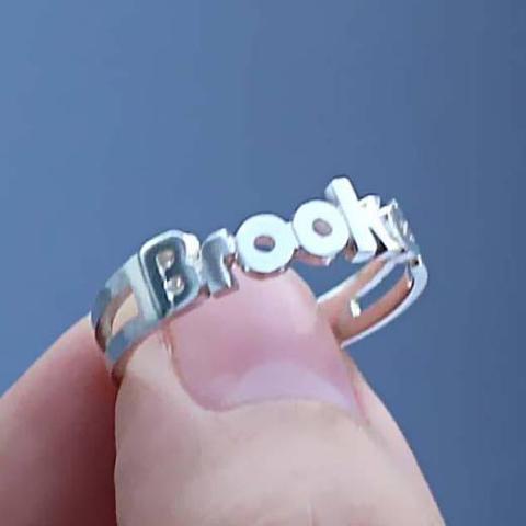 925 Sterling Silver Personalized "Linda" Style Name Ring Nameplate Ring - onlyone