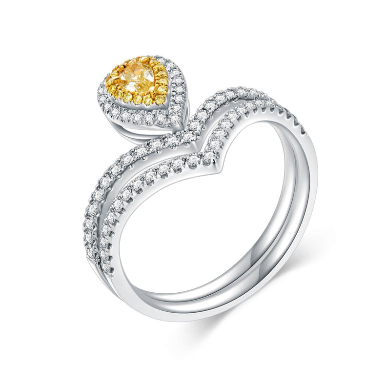 AU750 Classic Teardrop Yellow Diamond Ring Set