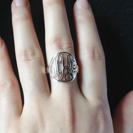 925 Sterling Silver Personalized Circle Initials Monogram Ring - onlyone