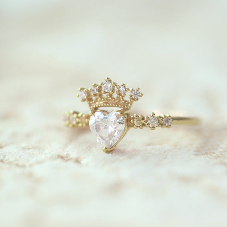 Crown Heart-shaped Birthstone Ring 14K Gold Moissanite Engagement Ring. - onlyone