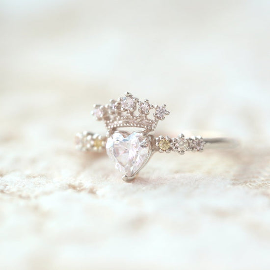 Crown Heart-shaped Birthstone Ring 14K Gold Moissanite Engagement Ring. - onlyone